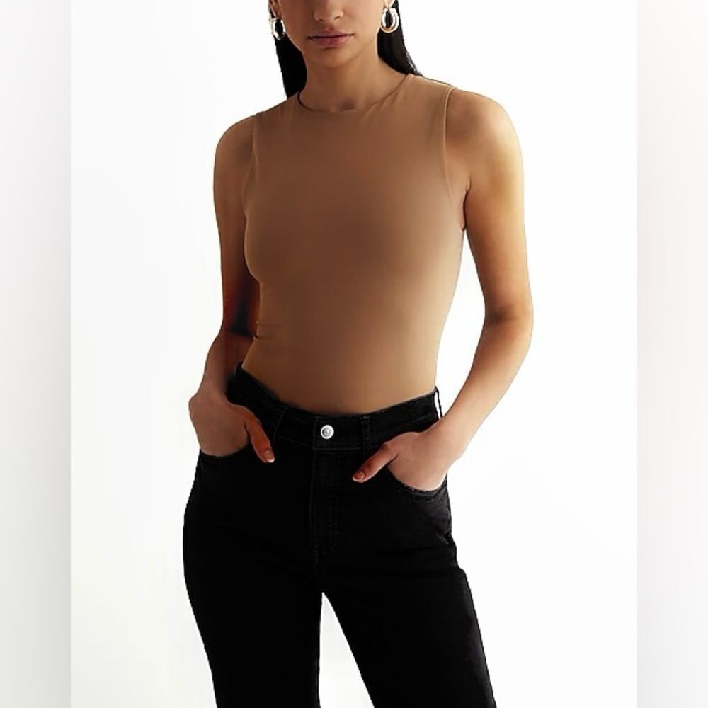 Express High Neck Body Contour Tank